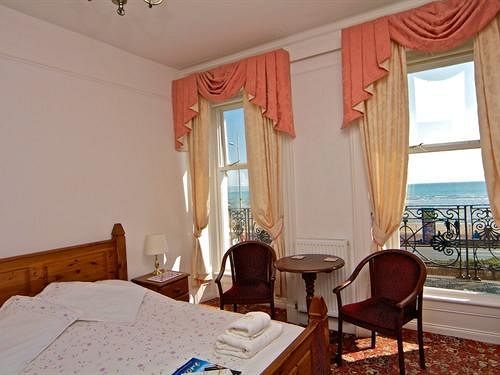 Wenlock House Hotel Уеймут Екстериор снимка